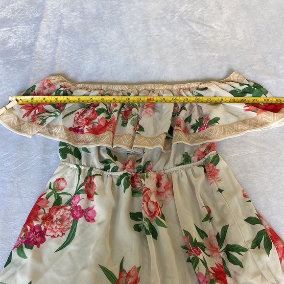 Lulu’s floral off-the-shoulder tiered midi dress - Picture 8 of 10